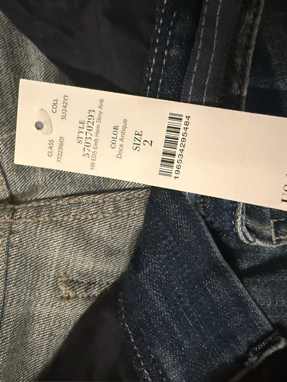 White House Black Market Dark Blue Cropped Skinny Jeans